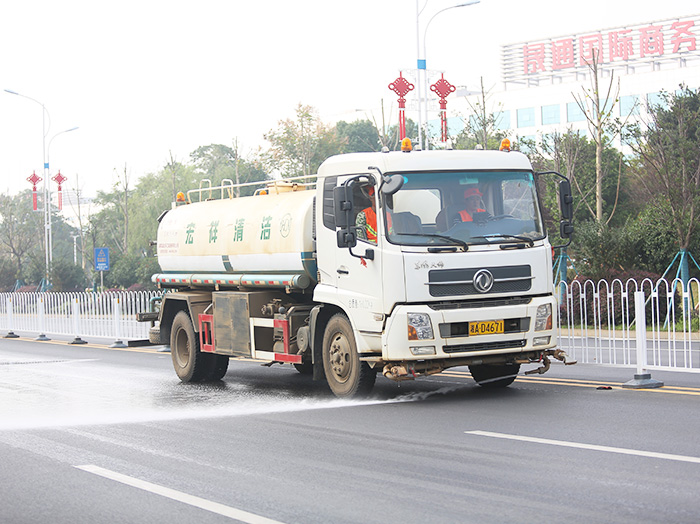 灑水車路面沖洗